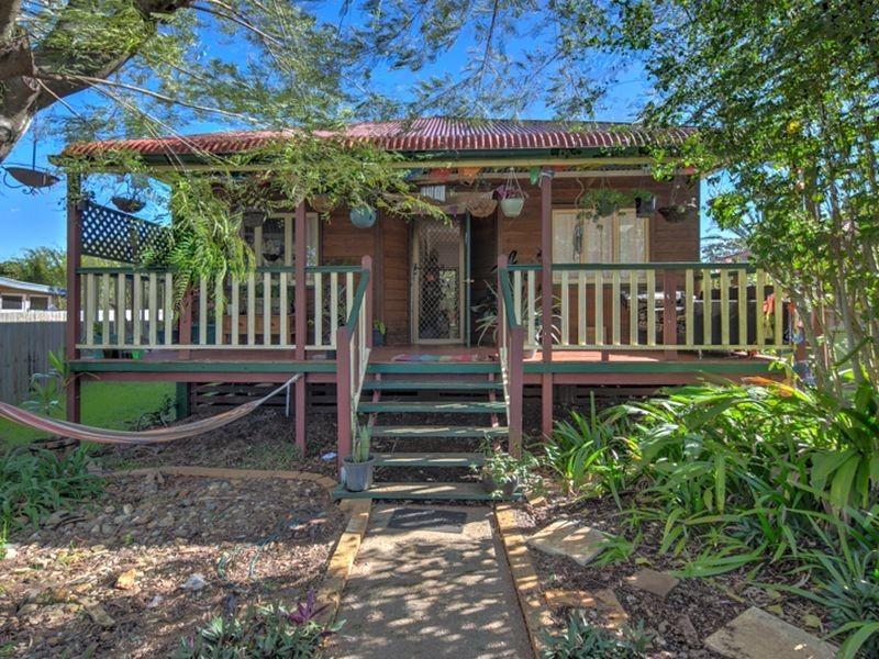 6 Charles Street, Birkdale QLD 4159