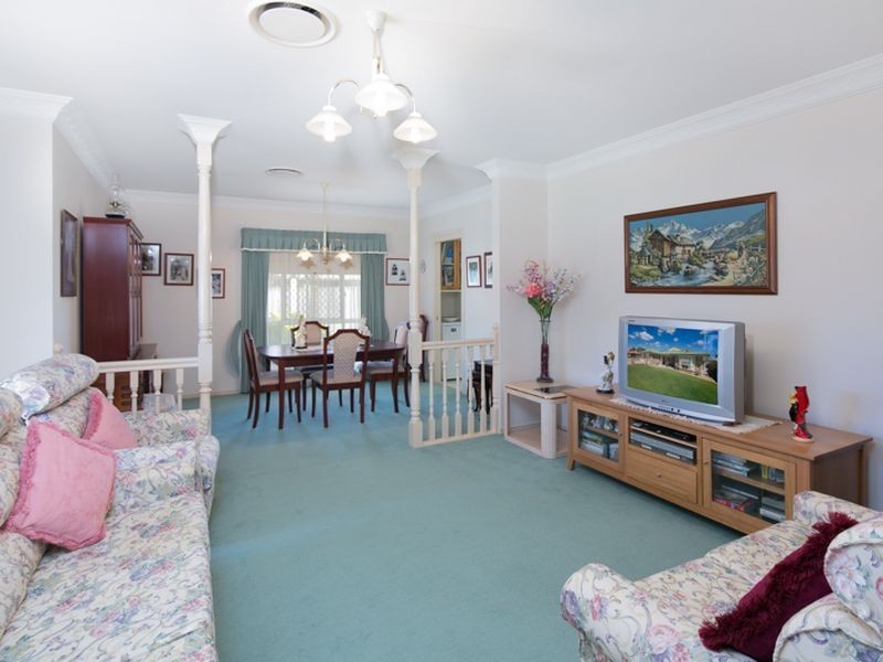 82 Mary Pleasant Dr, Birkdale QLD 4159