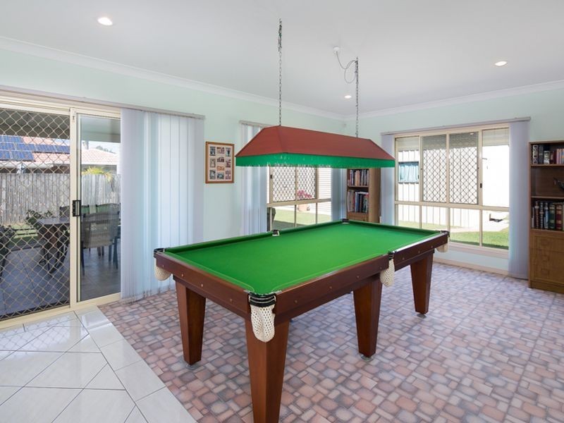 82 Mary Pleasant Dr, Birkdale QLD 4159