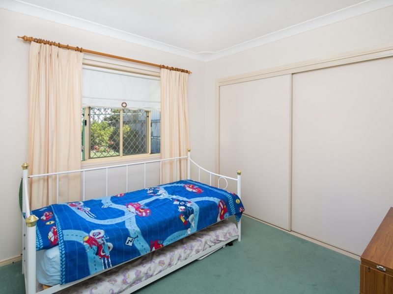 82 Mary Pleasant Dr, Birkdale QLD 4159