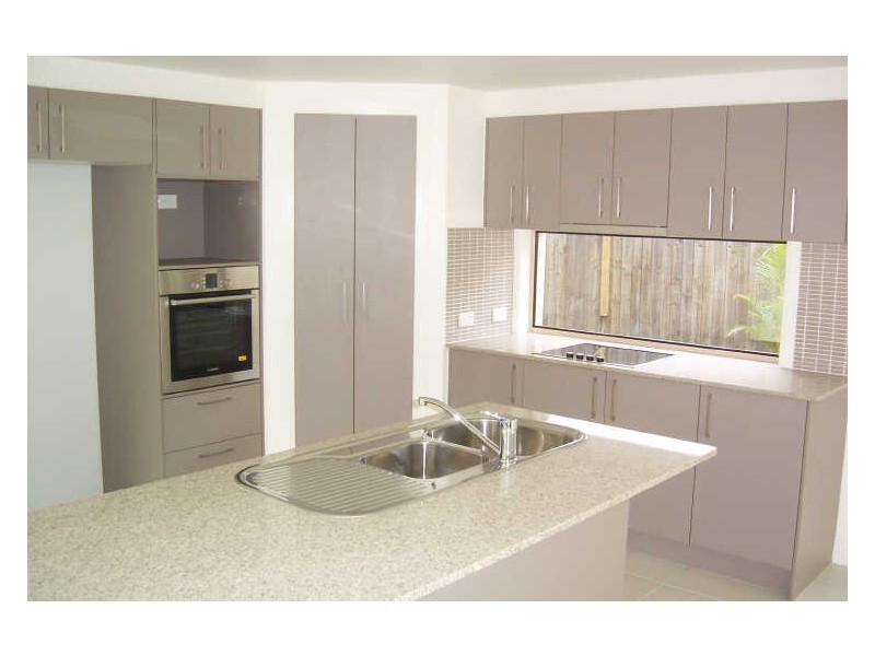 58 Yarra Rd, Wakerley QLD 4154