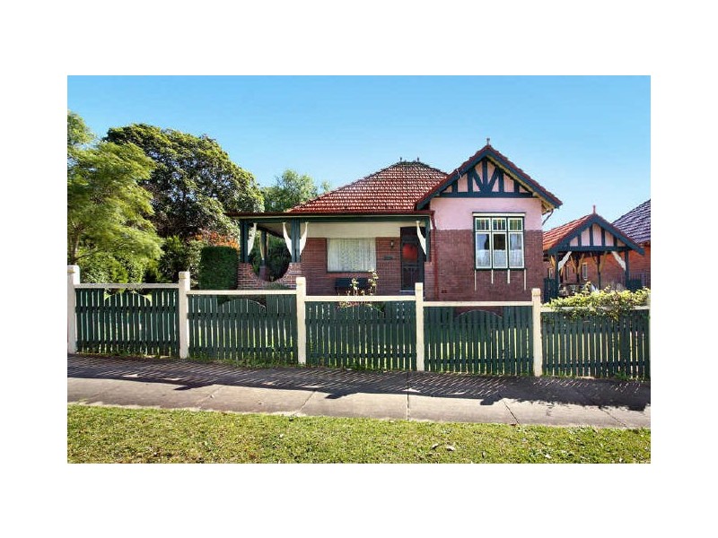 2 Gillies Avenue, Haberfield NSW 2045