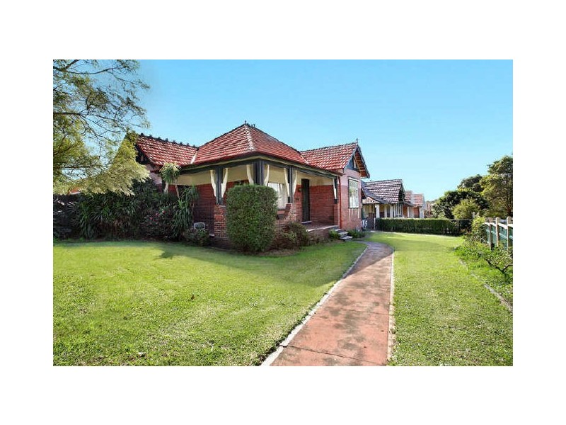 2 Gillies Avenue, Haberfield NSW 2045