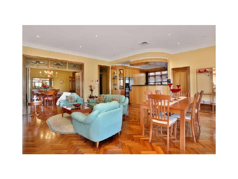 11 Mooculta Street, Russell Lea NSW 2046