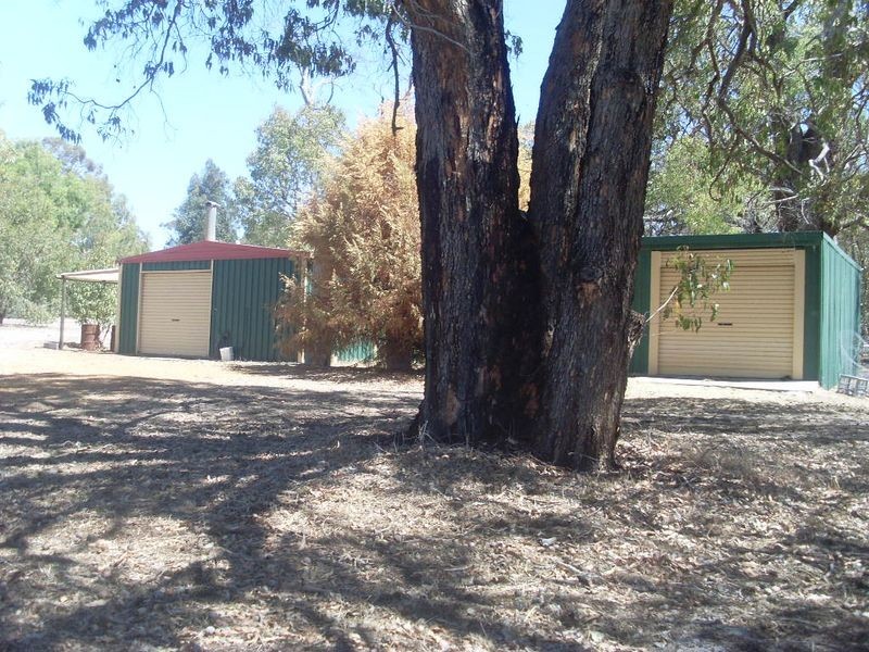 169 Tamma Road, Bakers Hill WA 6562