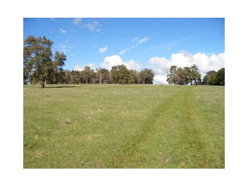 338 Cook Road, Bakers Hill WA 6562