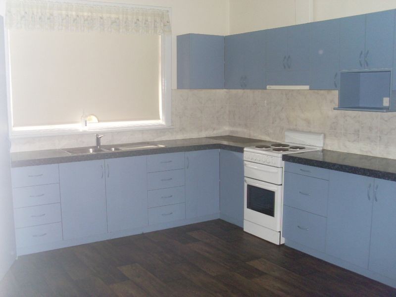 35 Lockyer Street, Clackline WA 6564