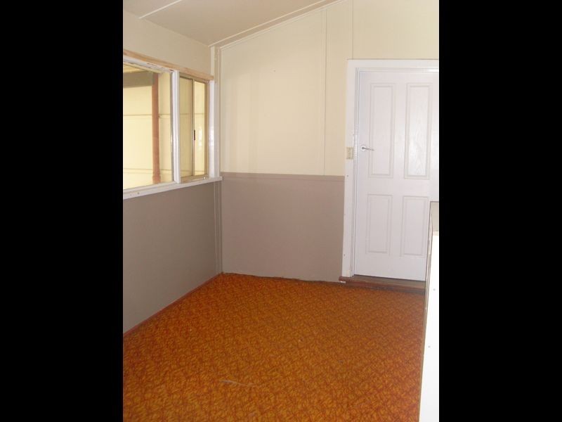 35 Lockyer Street, Clackline WA 6564