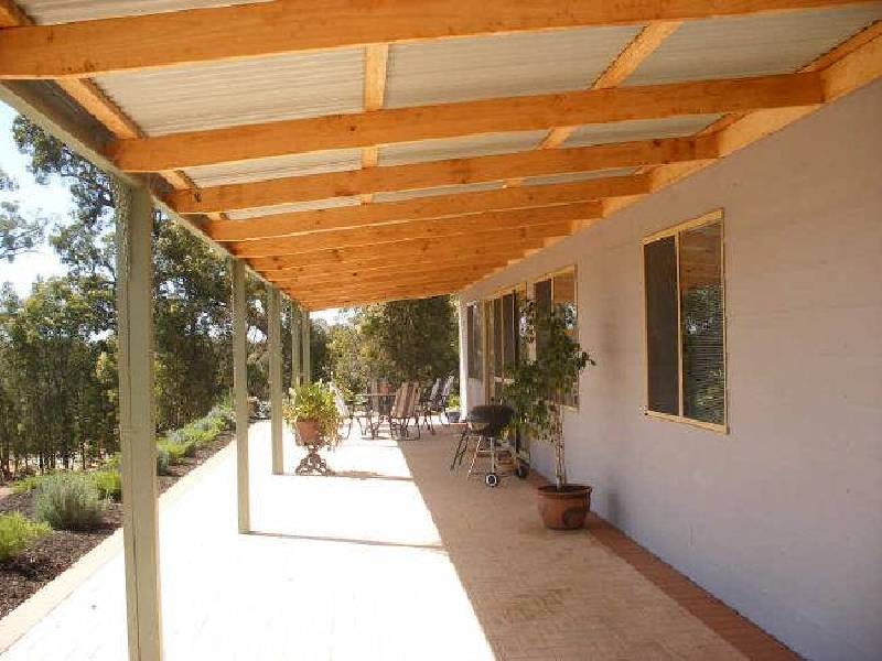 208 Almond Ave, Bakers Hill WA 6562