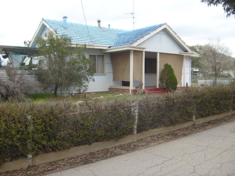 15 Mitchell Street, Kellerberrin WA 6410