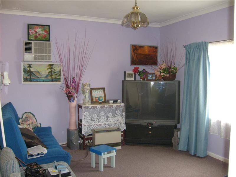 97 Hammond St, Kellerberrin WA 6410