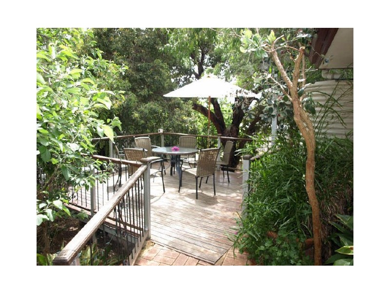 16 Berry Brow Road, Bakers Hill WA 6562