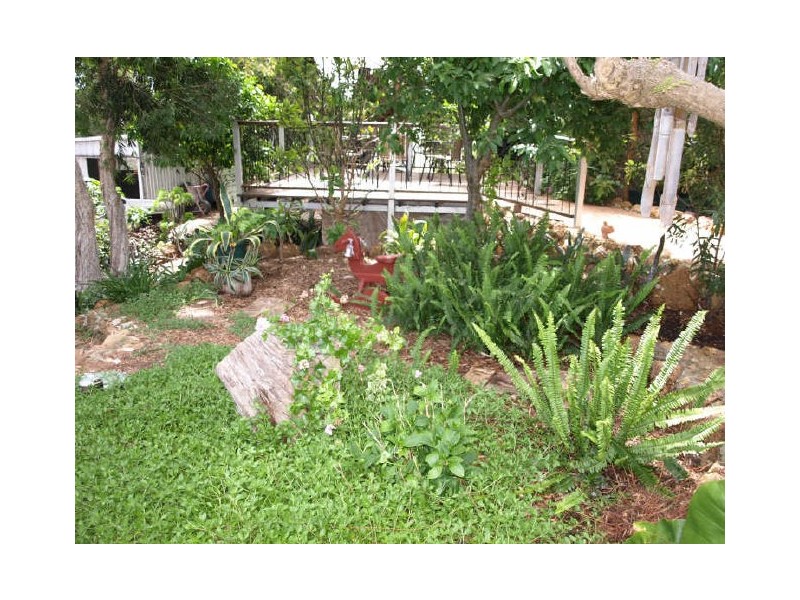 16 Berry Brow Road, Bakers Hill WA 6562