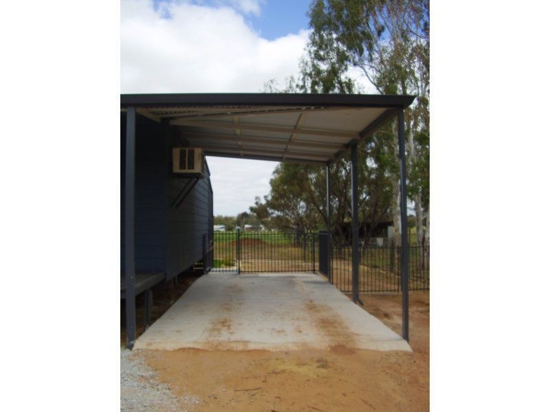 19 Hunter Road, Jennacubbine WA 6401