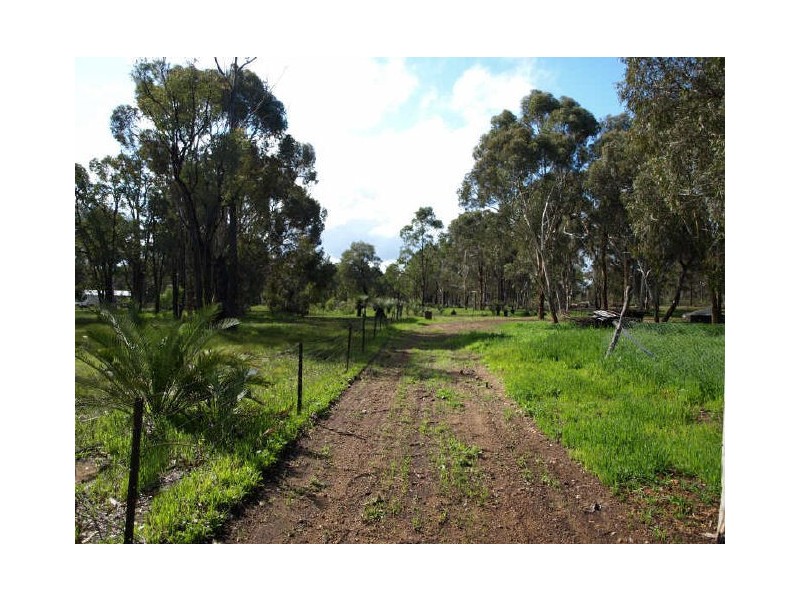 386 Refractory Road, Bakers Hill WA 6562