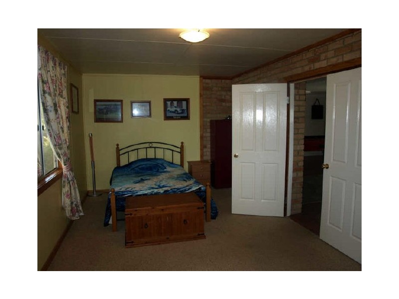 152 Koojedda Road, Bakers Hill WA 6562