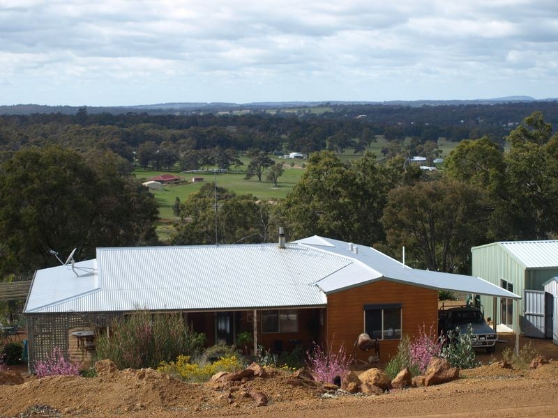 261 Almond Avenue, Bakers Hill WA 6562