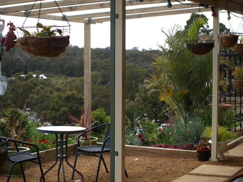 261 Almond Avenue, Bakers Hill WA 6562