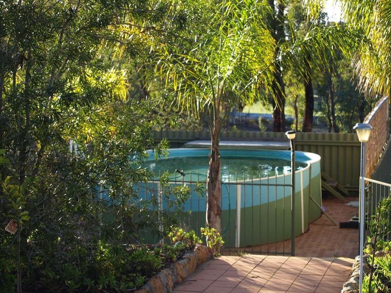 20 Raymond Court, Clackline WA 6564