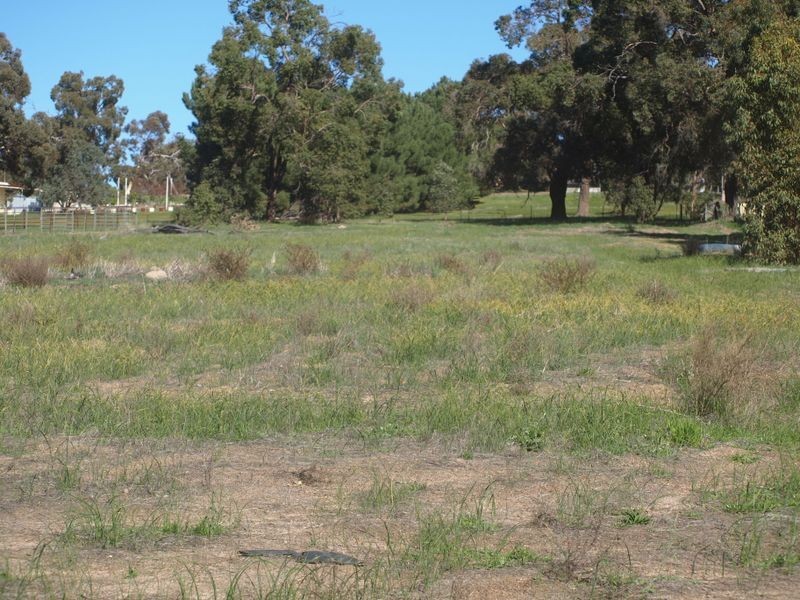 11 Great Eastern Highway, Bakers Hill WA 6562