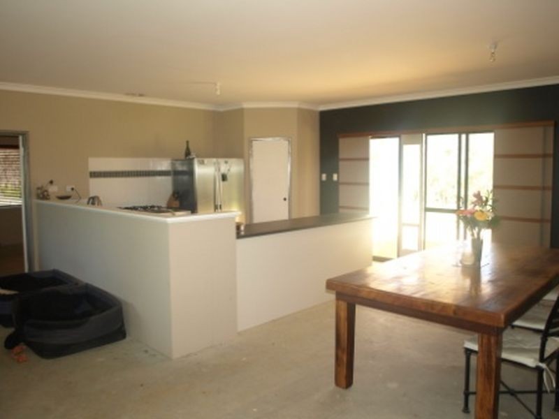 15 Refractory Road, Bakers Hill WA 6562