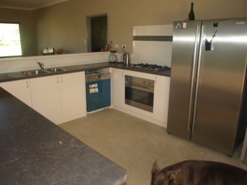 15 Refractory Road, Bakers Hill WA 6562