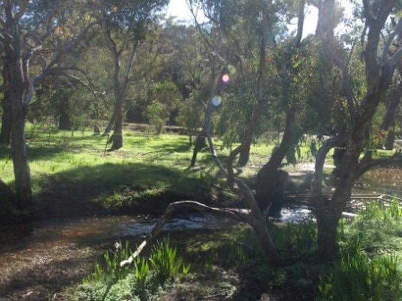 15 Refractory Road, Bakers Hill WA 6562