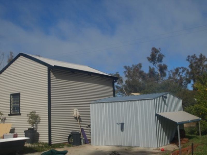 32 Refractory Road, Clackline WA 6564