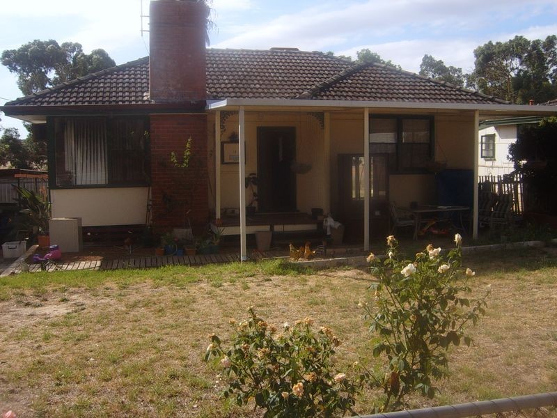 18 St George Street, Bakers Hill WA 6562