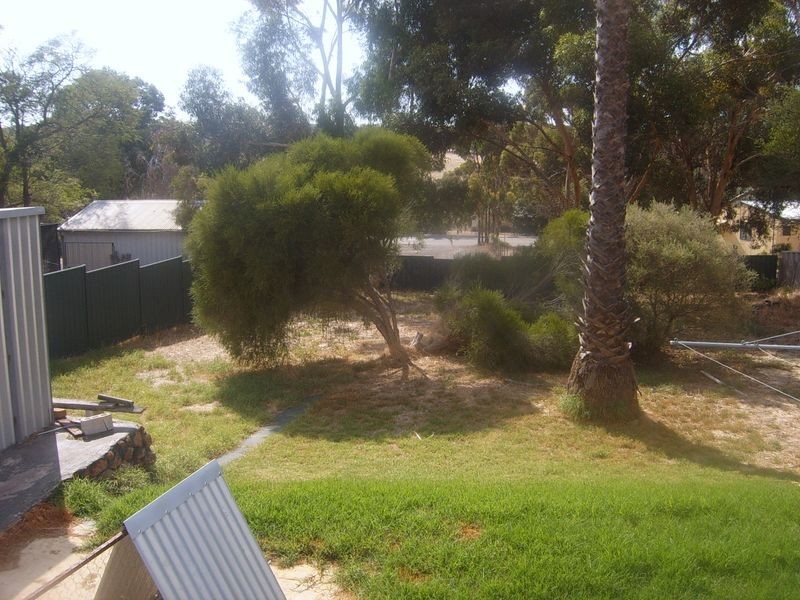 18 St George Street, Bakers Hill WA 6562