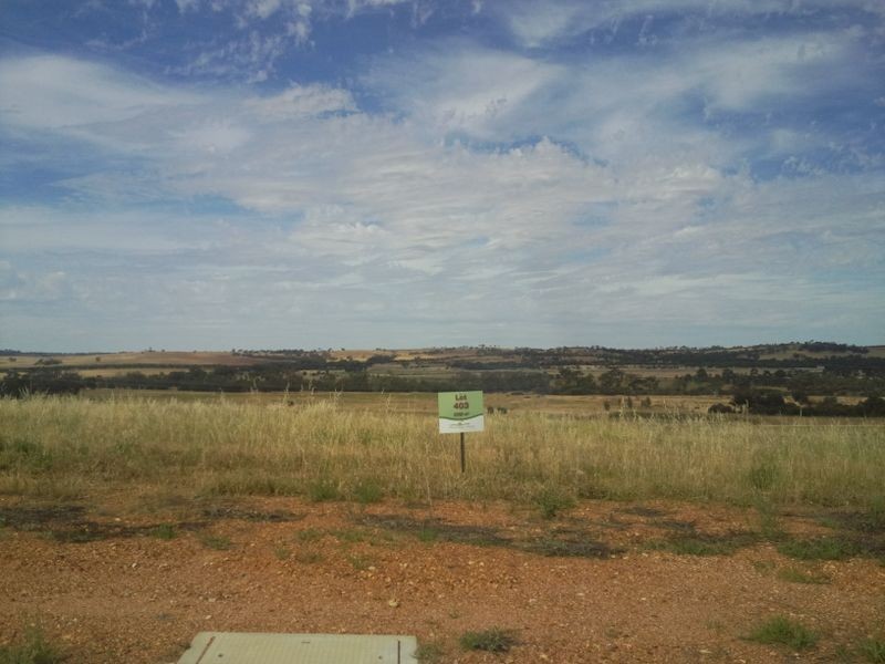 8 Fairway Bend, Northam WA 6401