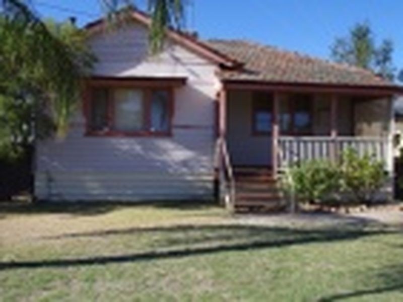 8 Perina Way, Northam WA 6401