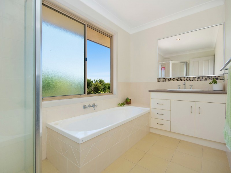 2/24 Pendara Crescent, Lismore Heights NSW 2480