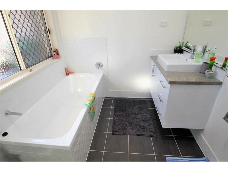 59 Schroders Road, Tenterfield NSW 2372