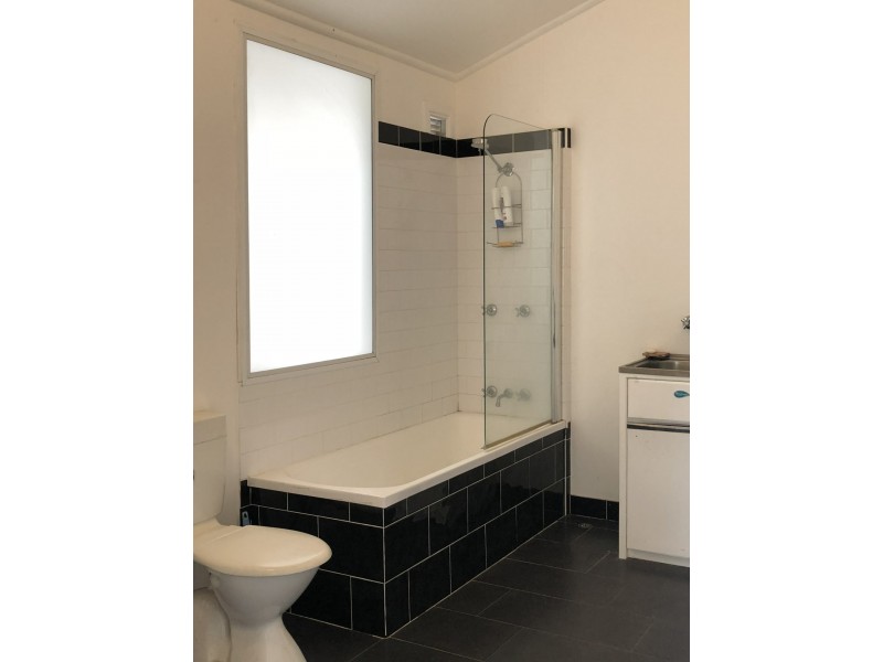12 Allen Street, Girards Hill NSW 2480