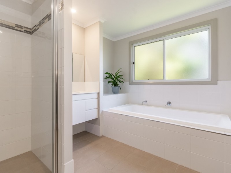 90 Esmonde Street, East Lismore NSW 2480