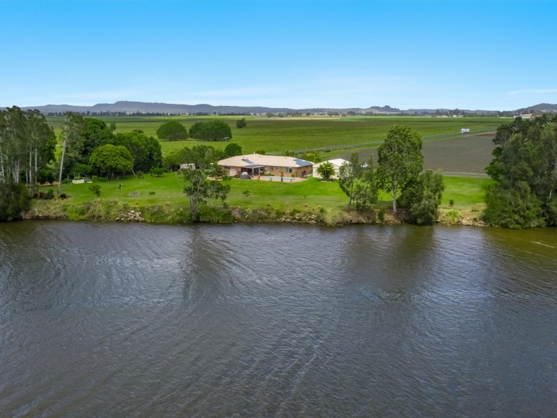 2 Fletts Lane, Swan Bay NSW 2471