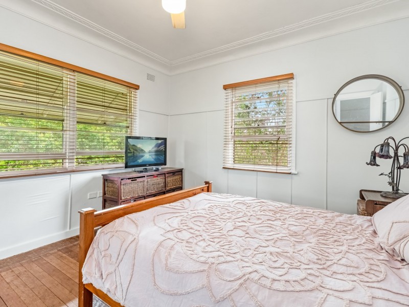 22 Barnes Avenue, South Lismore NSW 2480