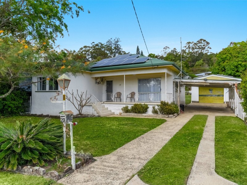 27 Floral Avenue, East Lismore NSW 2480