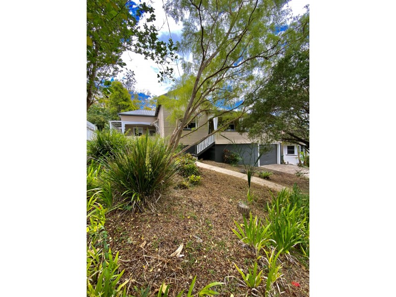 28 Showview Street, Girards Hill NSW 2480