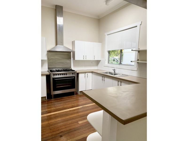 28 Showview Street, Girards Hill NSW 2480