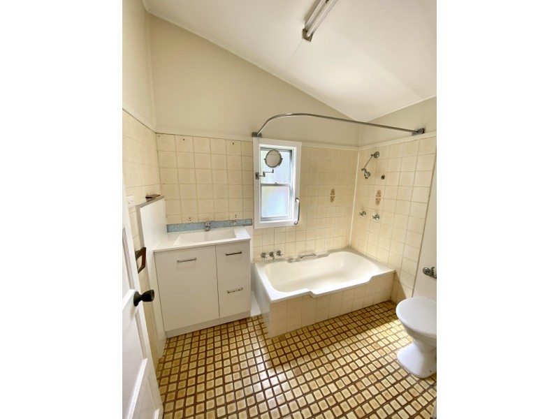 28 Showview Street, Girards Hill NSW 2480