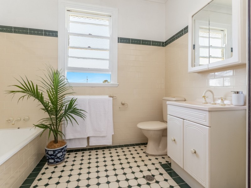 98 Dibbs Street, Lismore NSW 2480