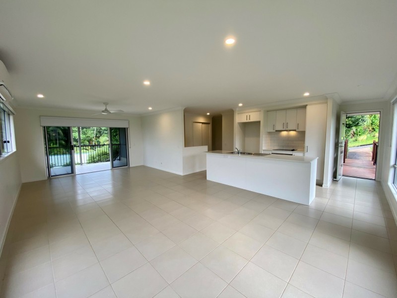 8 Cerreto Circuit, Wollongbar NSW 2477