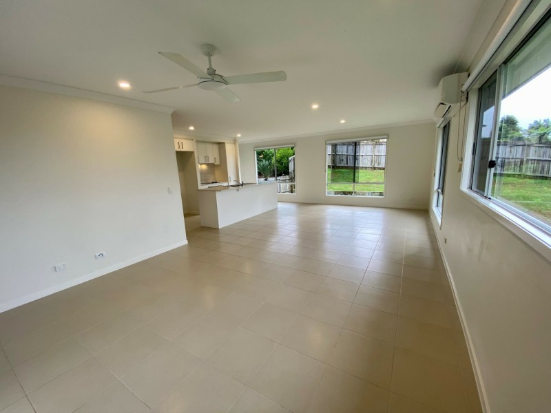 8 Cerreto Circuit, Wollongbar NSW 2477