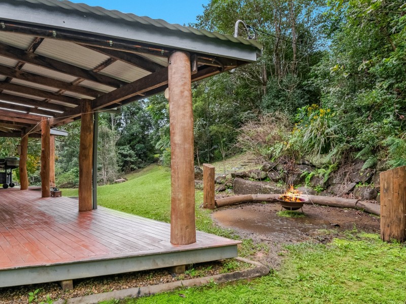 92 Braeside Drive, Uki NSW 2484