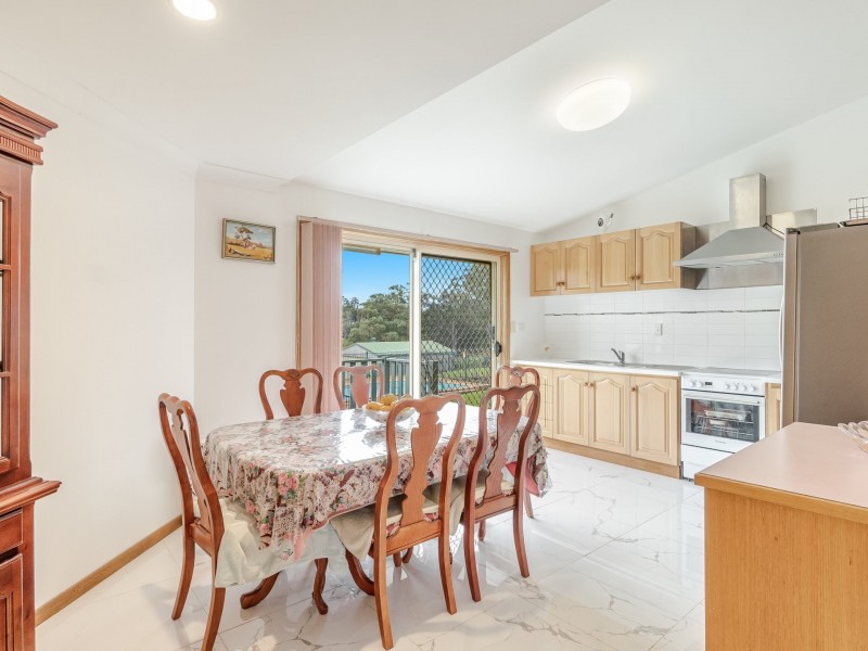26 Highview Crescent, Modanville NSW 2480