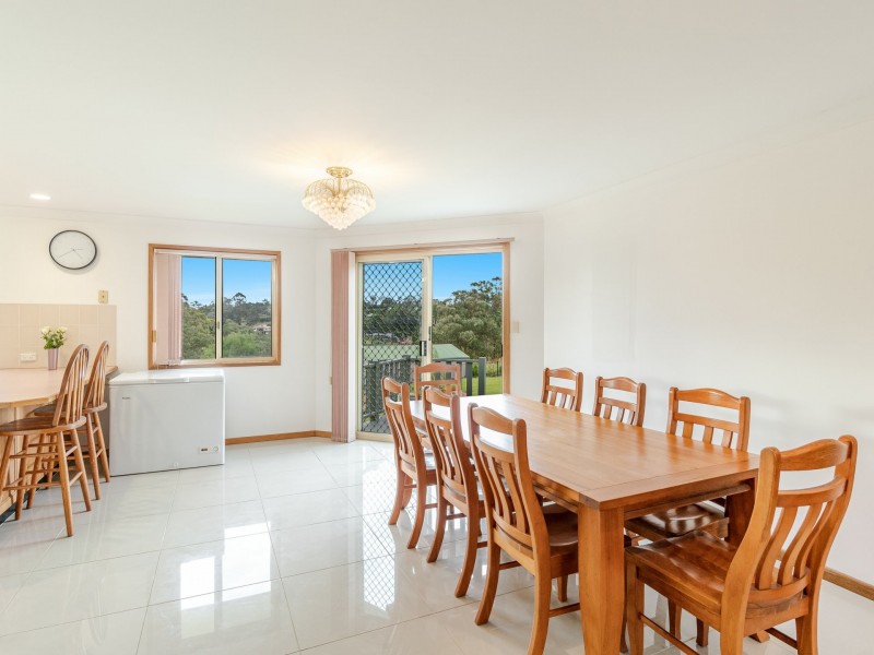 26 Highview Crescent, Modanville NSW 2480
