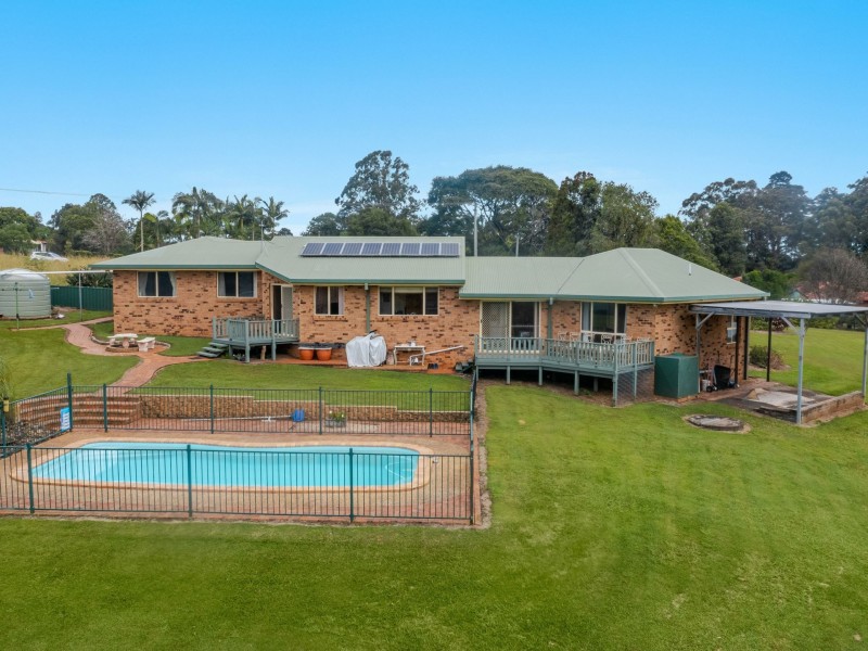 26 Highview Crescent, Modanville NSW 2480