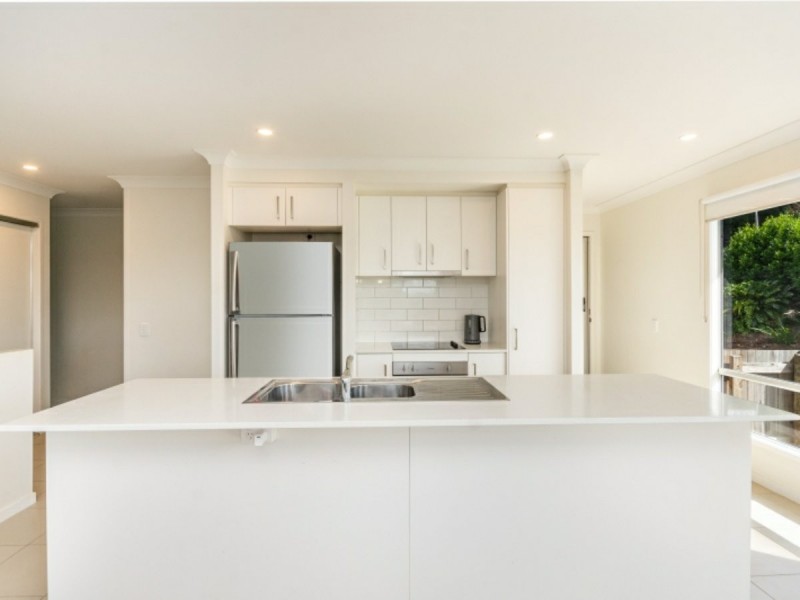 8 Cerreto Circuit, Wollongbar NSW 2477